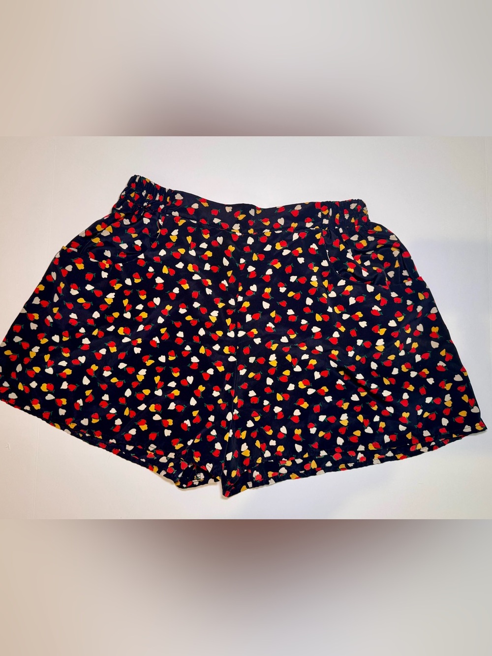 Buttons Heart Print Shorts Women’s Navy Red Yellow Elastic Waist Casual M Y2K